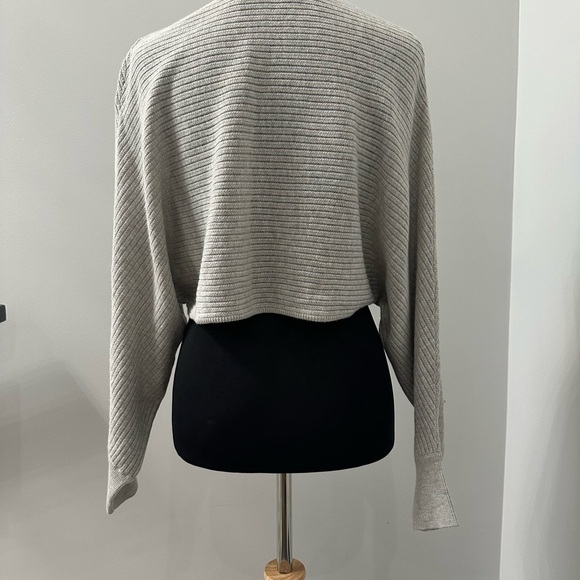 Wilfred Heather Gray Cropped Ribbed Sweater - Picture 3 of 4